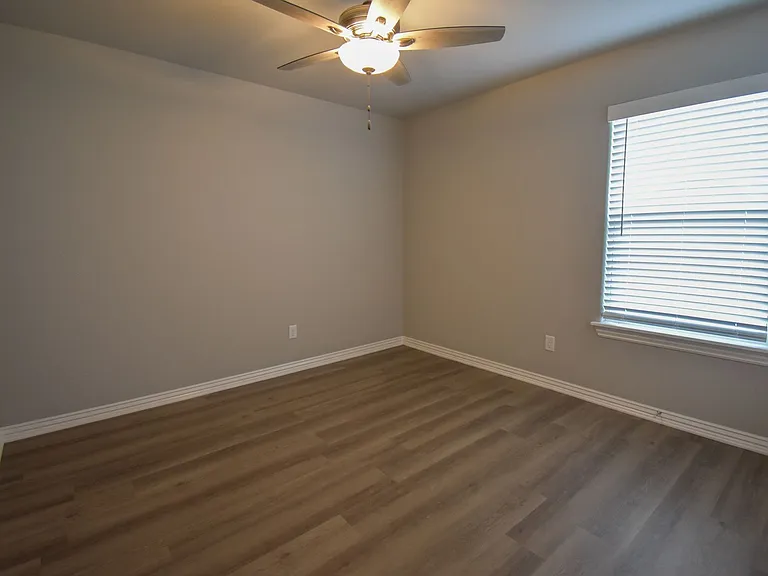 929 W Buchanan St #2 — Photo 11