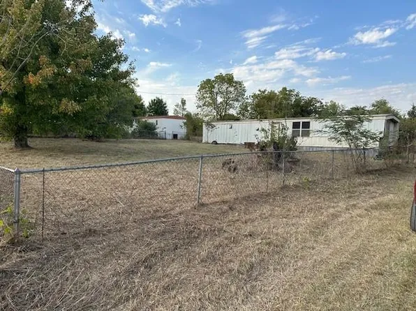330960 Williams Dr #26 & 27, Harrah, OK 73045