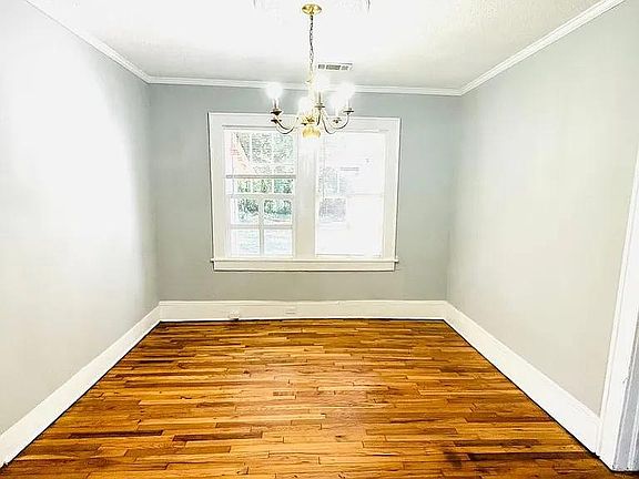 5th image of 106 Vonora Ave