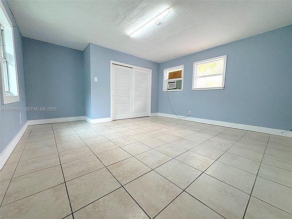 5th image of 1815 McKinley St #9