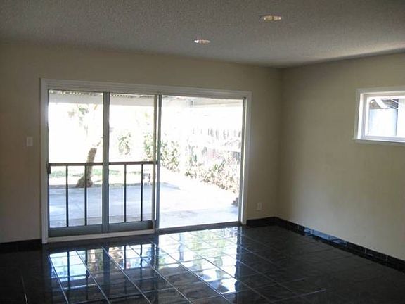 3rd image of 12872 El Dorado Ave