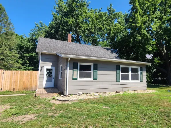 917 Pearl St APT 13, Saint Joseph, MI 49085