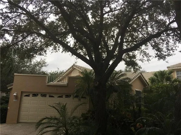 379 Fan Palm Ct NE, Saint Petersburg, FL 33703