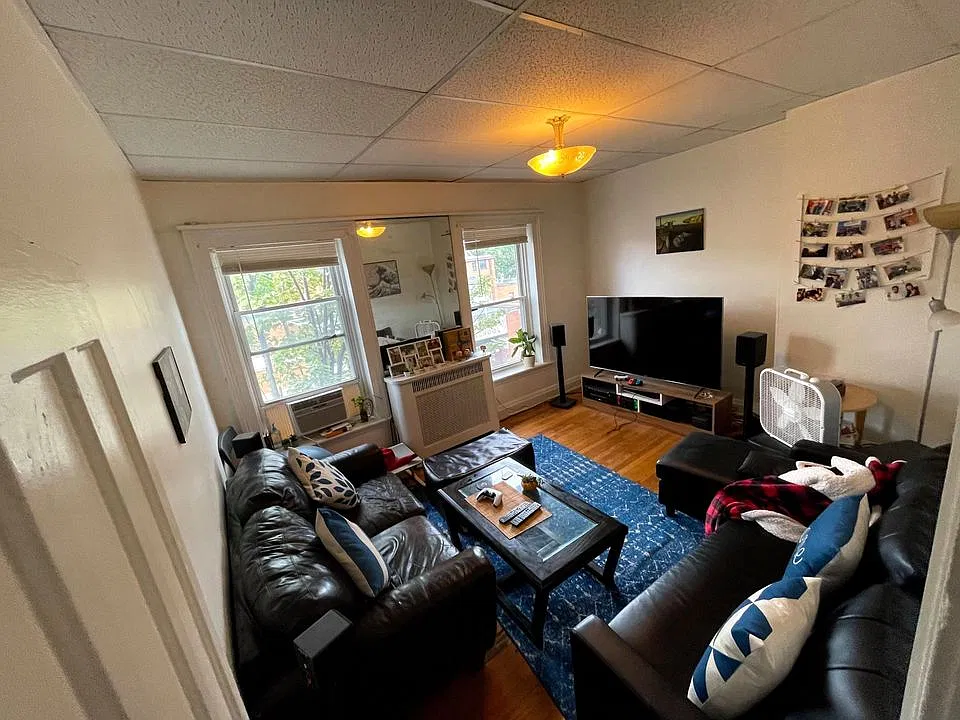 1 bed, 1200 sqft, $1,195 — Photo 2