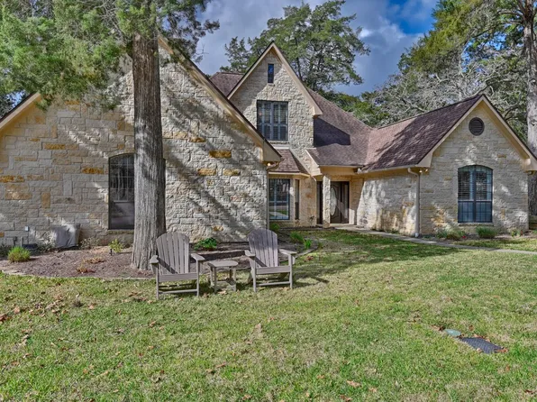 111 Oakmont Dr, New Ulm, TX 78950