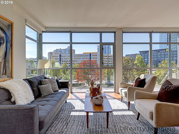2nd image of 1260 NW Naito Pkwy Unit 311B