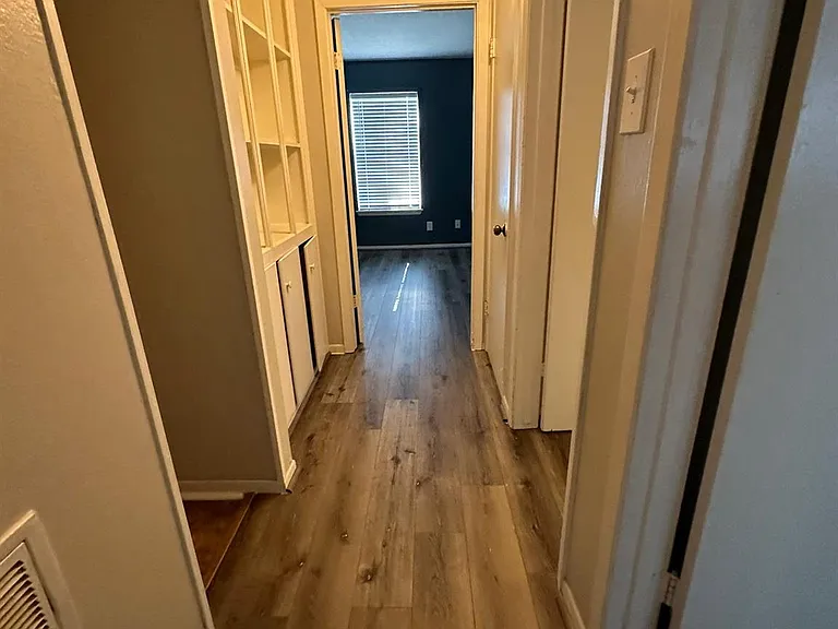 7305 S Gessner Dr — Photo 2