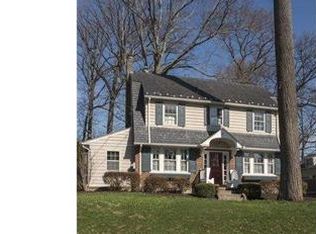 101 Hewett Rd, Wyncote, PA 19095