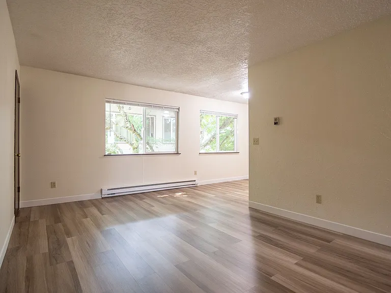 2232 SE Pine St — Photo 14