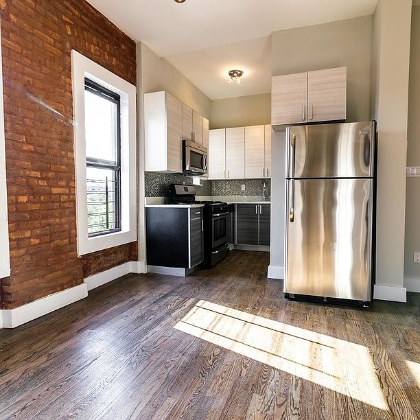1st image of 930 Myrtle Ave APT 14
