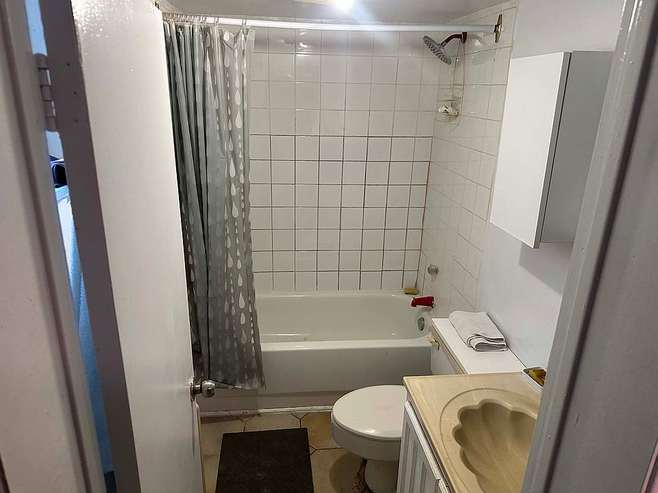 1st image of 752 Midland Ave