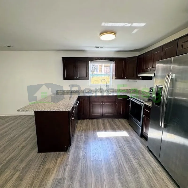 3 bed, 2.5 bath, 1404 sqft, $2,295 — Photo 4