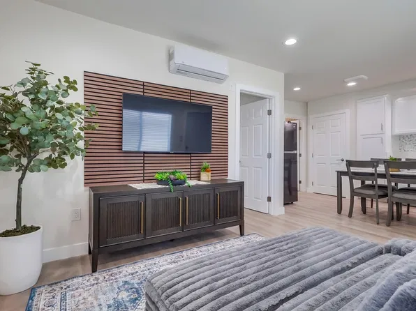 23351 Halldale Ave #Adu, Harbor City, CA 90710