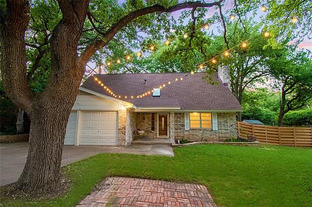 1st image of 2705 Oak Cliff Ln