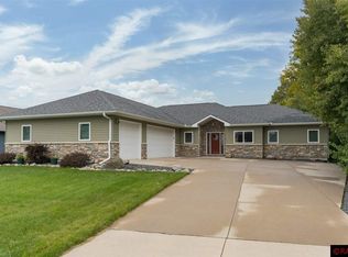 300 Muriefield Dr, Mankato, MN 56001
