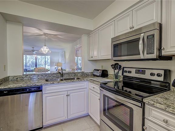 3rd image of 228 Fox Glen Dr APT 3106