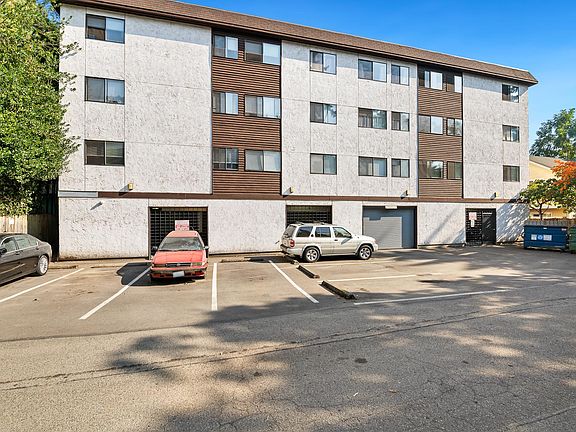 4th image of 12051 28th Ave NE APT 206