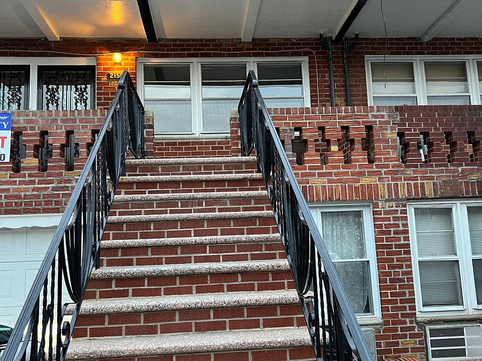 Stairway to apartment