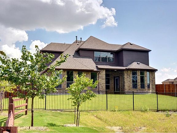 4th image of 1026 Calm Crest Dr