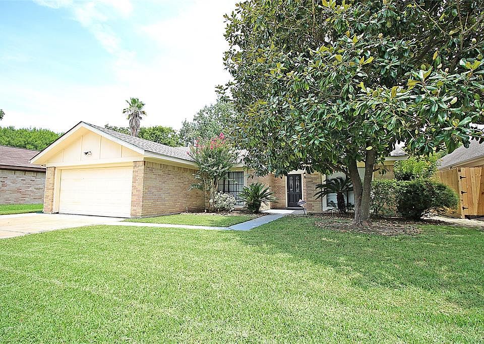 1st image of 12110 Woolford Dr