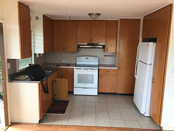 5th image of 835 Puunani Pl #A