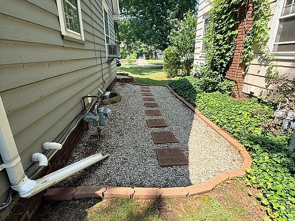 3rd image of 122 E Pokagon St #2