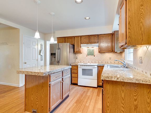 4th image of 2824 Pulpit Hill Ct