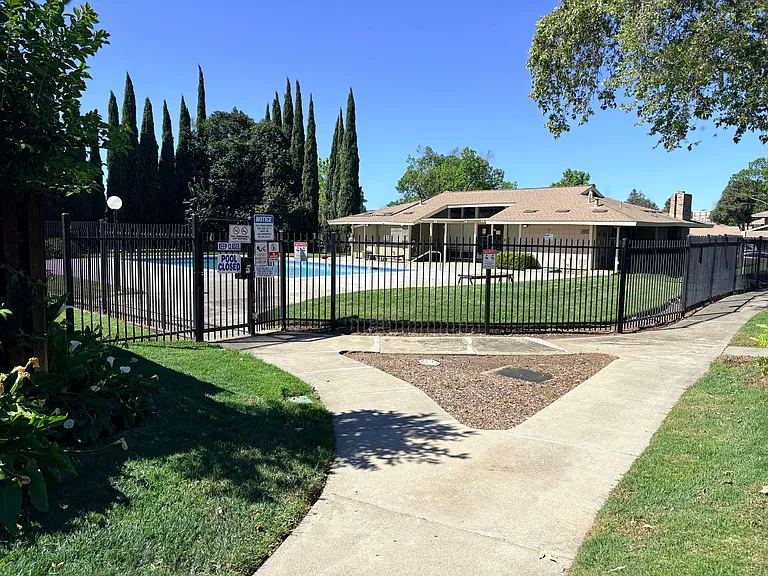 2069 Olivera Rd #D — Photo 3