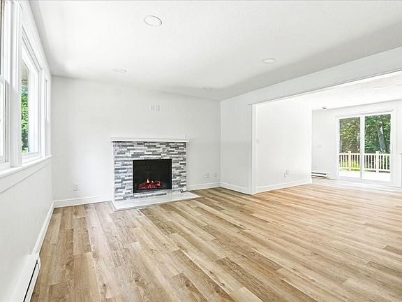 5th image of 62 Jan Marie Dr