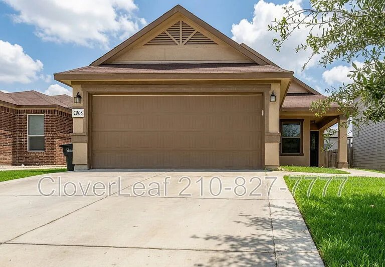 2008 Brandywine Dr — Photo 1