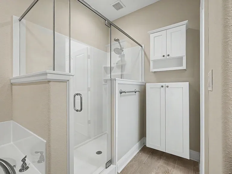 490 Soundview Ct — Photo 29