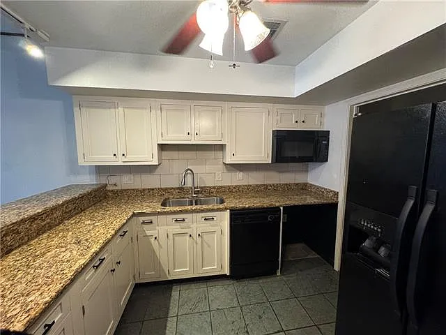 523 Burgundy St #1 — Photo 13