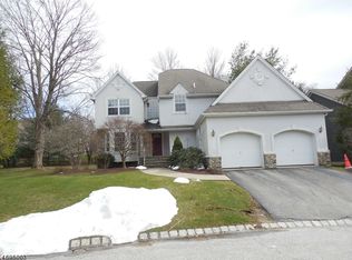 21 Red Oak Dr, Mullica Hill, NJ 08062