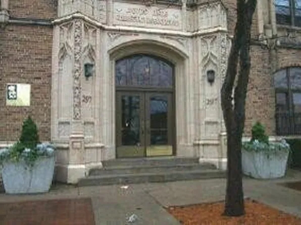 297 W Clay Ave APT 211, Muskegon, MI 49440