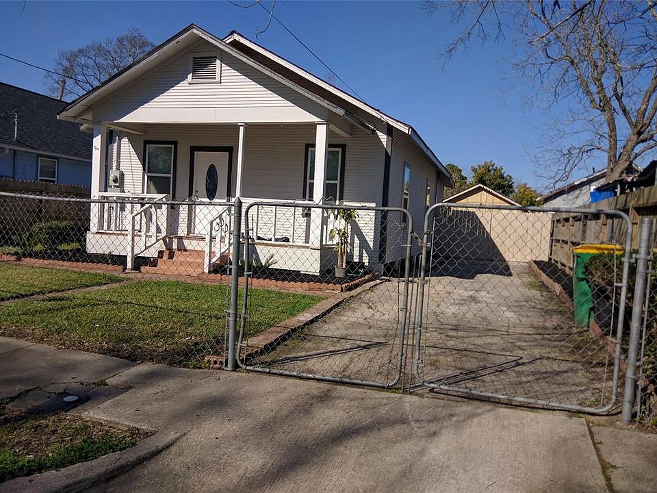 1st image of 218 E Wright Ave