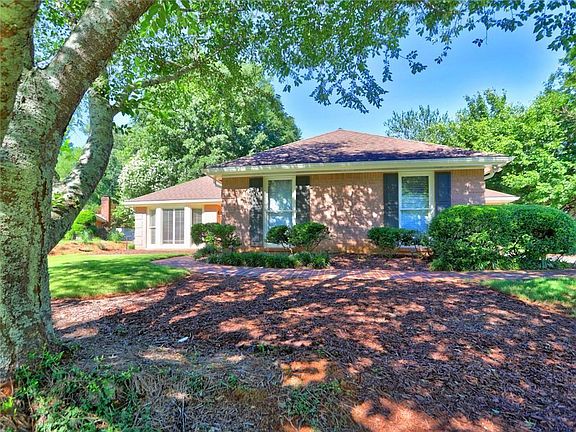 2nd image of 215 Hidden Meadow Dr
