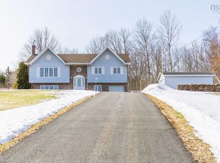 33 Oak Island Rd, Kings, NS B4P 2R3