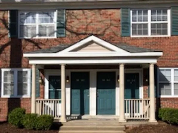 9194 Wrenwood Ln, Saint Louis, MO 63144