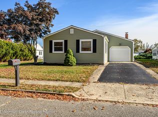 2 Innsbruck Dr, Toms River, NJ