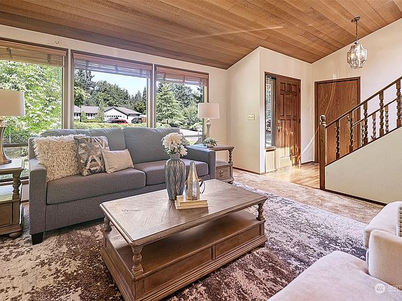 3rd image of 15703 NE 198th Street