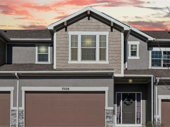 7356 Griffey St, Parkville, MO 64152