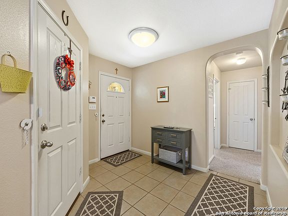 4th image of 1022 Magnolia Hl