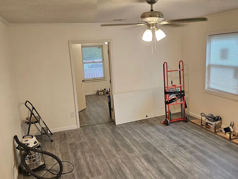 1515 Hurley Cir — Photo 3