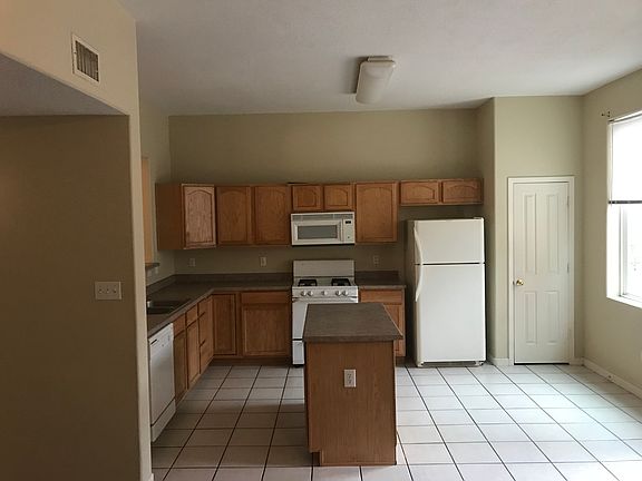 4th image of 10471 Calle Cordoba NW