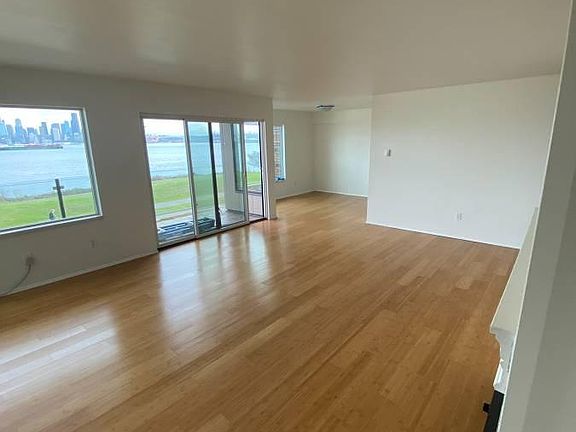 5th image of 1727 Harbor Ave SW Unit N202