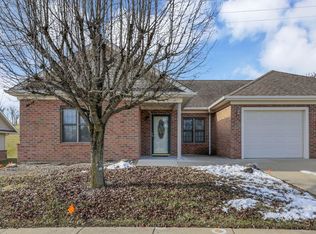 135 Carlin Dr, Logan, OH 43138