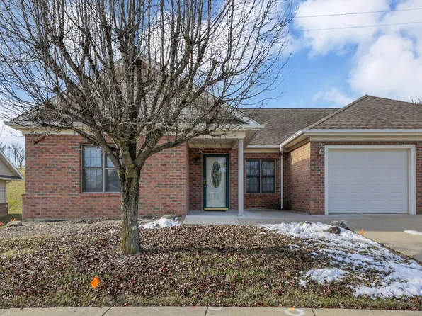 135 Carlin Dr, Logan, OH 43138