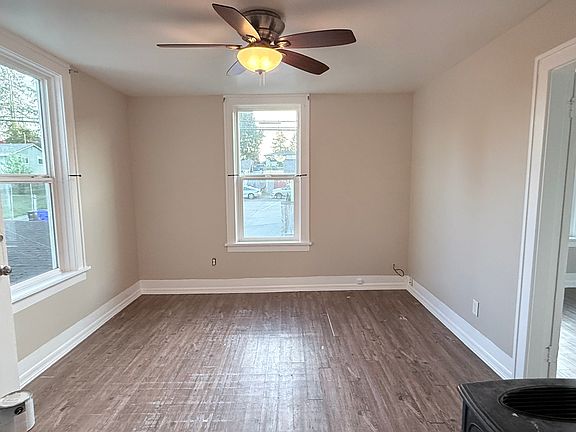 2nd image of 906 E Marine View Dr #3
