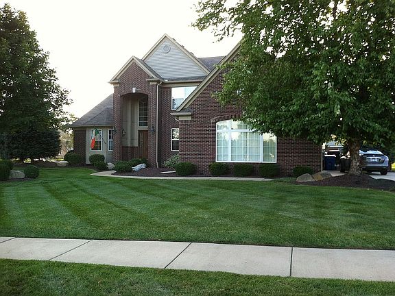 5th image of 960 Denbar Ct