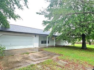 14275 Camden Ln, Dixon, MO 65459